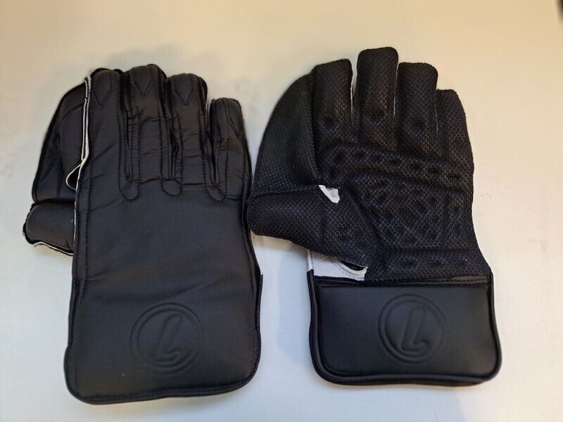 2025 Lorimers Cricket Players v2 Black Wicket Keeping Gloves