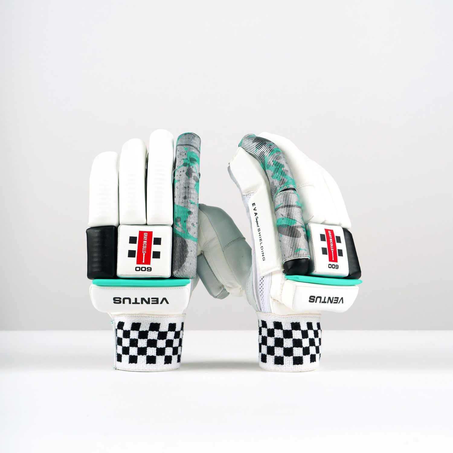 2025 Gray Nicolls Ventus 1.0 600 Batting Gloves