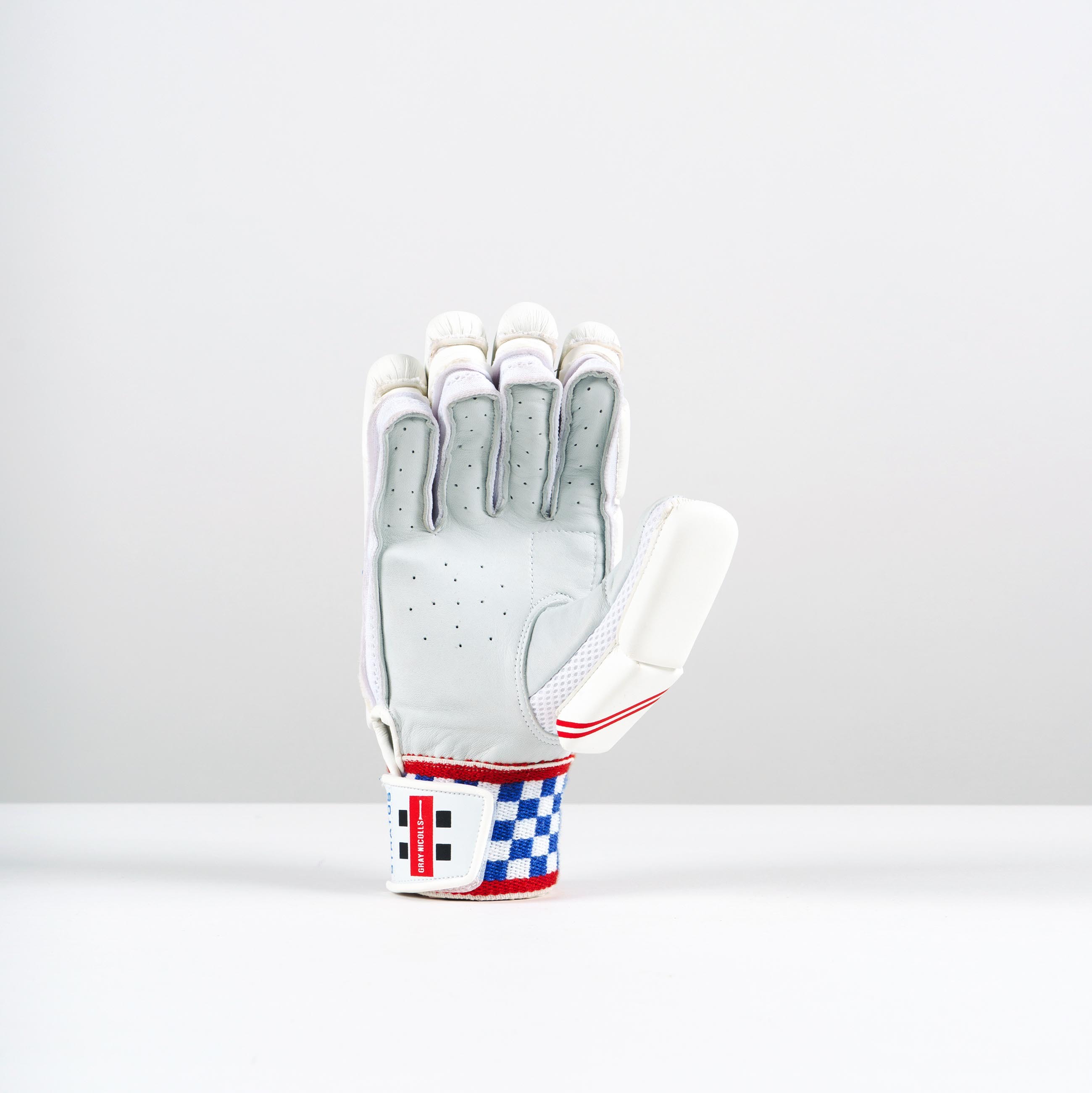 JANUARY SALE! - 2025 Gray Nicolls Stratos 1.0 750 Batting Gloves (Adult)