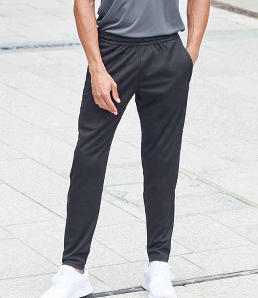 Bilton Lorimers  Slim Fit Black Training Pant Senior Bilton Lorimers  Slim Fit Black Training Pant Senior