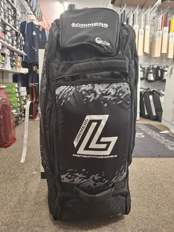 2026 Lorimers Pro Players v2 Black Wheelie Duffle Cricket Bag Size: 91 x 40 x 37cm