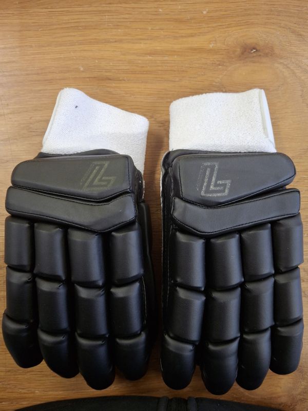 Lorimers Cricket Junior Pro Split Finger Black Batting Gloves