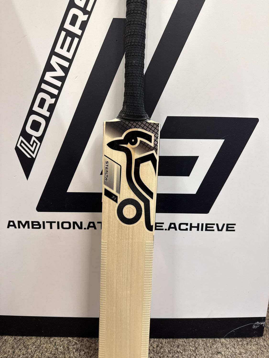 SUMMER SALE! - Kookaburra Stealth 7.1 Junior Bat