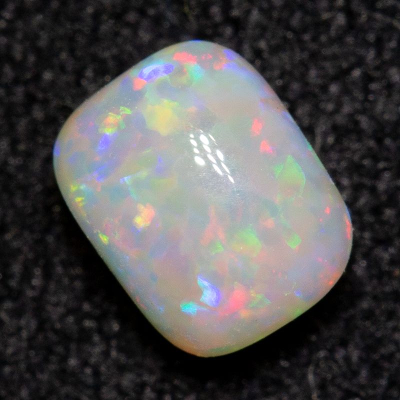 0.45 ct white opal 5x4x3.2mm No Treatment Opal Origin Lightning Ridge, Appraisal: 70.00