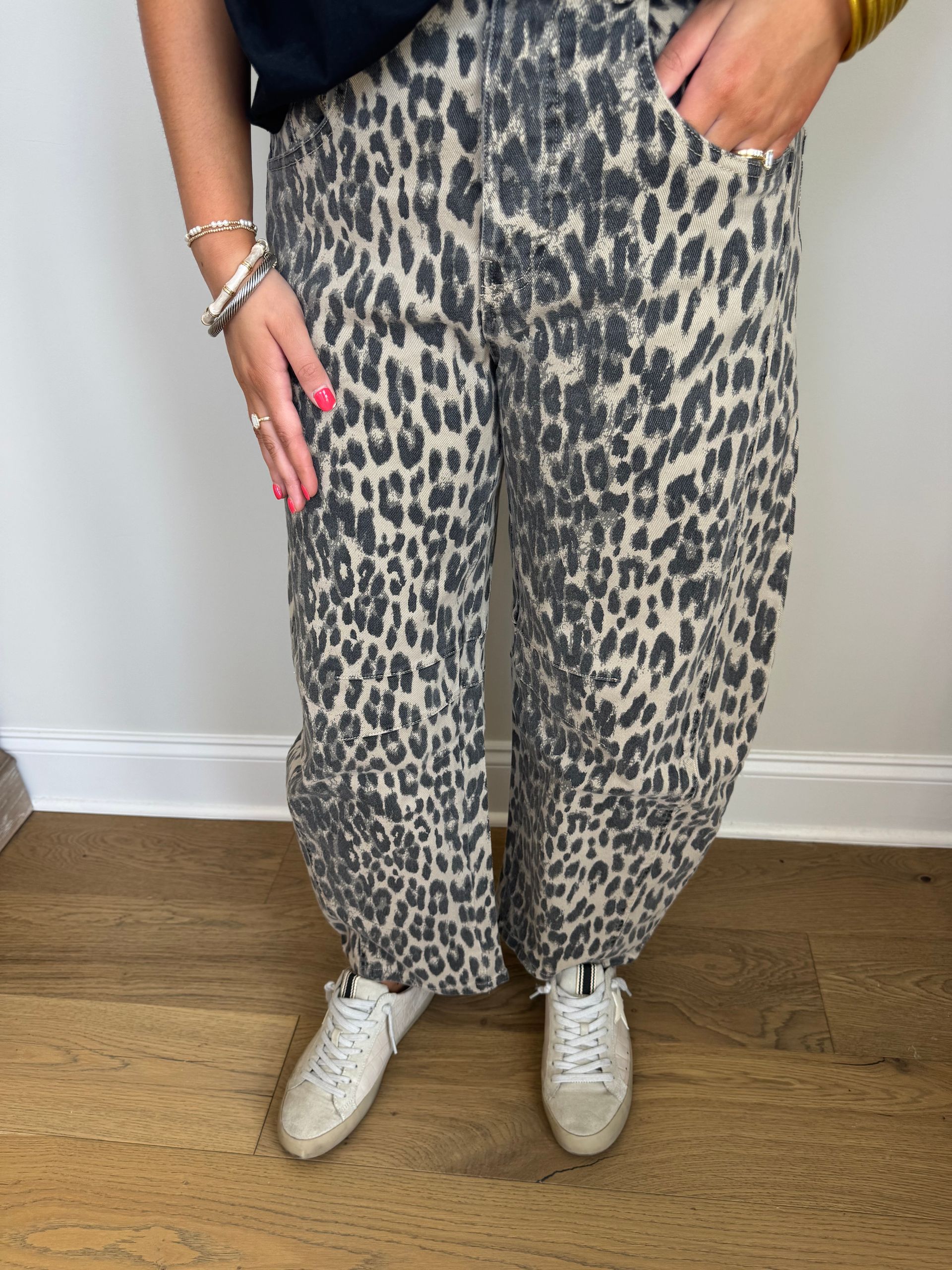 Leopard Printed Barrel Jeans