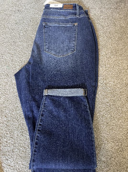 Judy Blue Mid Rise Cuffed Boyfriend Jean (Plus Size)