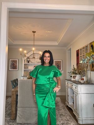 Adrienne Green Midi Skirt With Large Front Bow Adrienne Green Midi Skirt With Large Front Bow