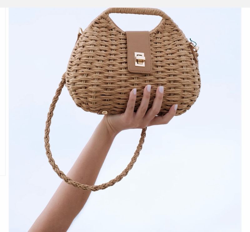 Straw Style Woven Hand Bag Straw Style Woven Hand Bag