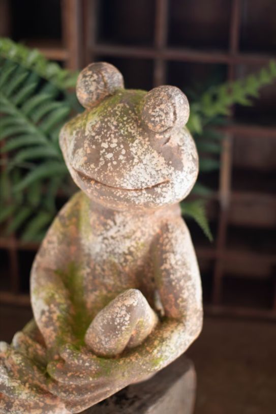 Small Faux Concrete Frog