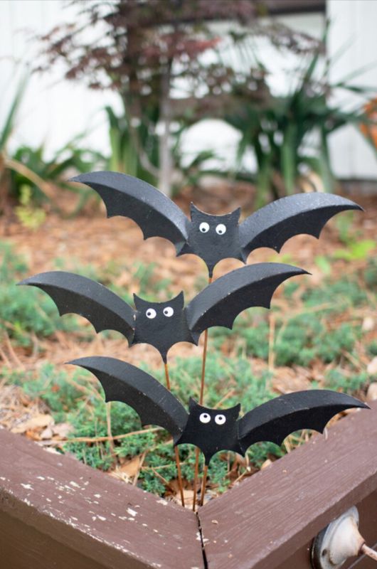 Painted Bat Plant Stake
