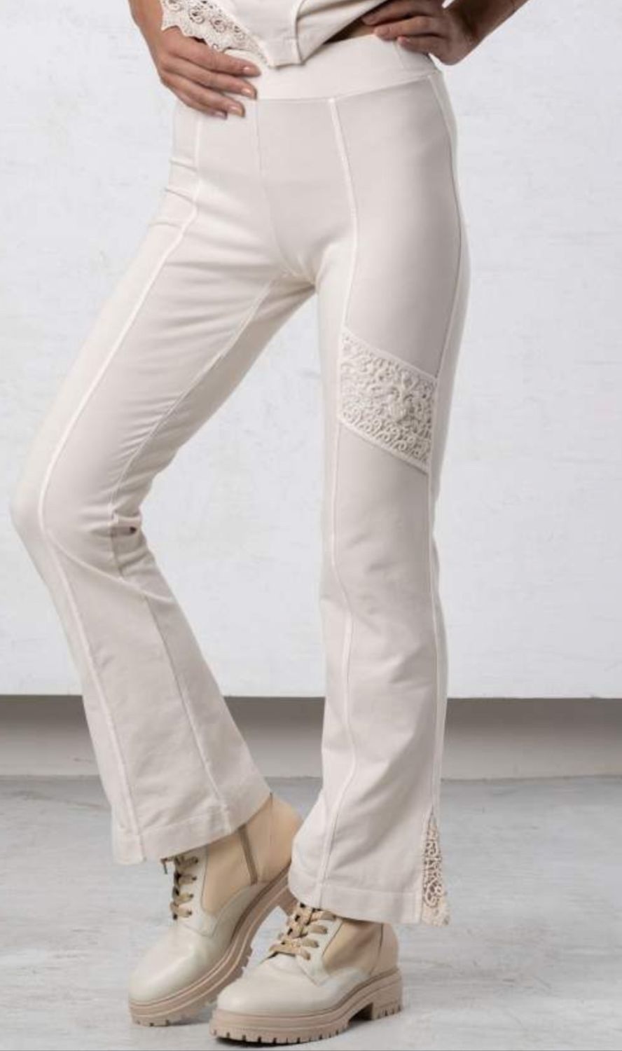 EC- Pants bootleg lace