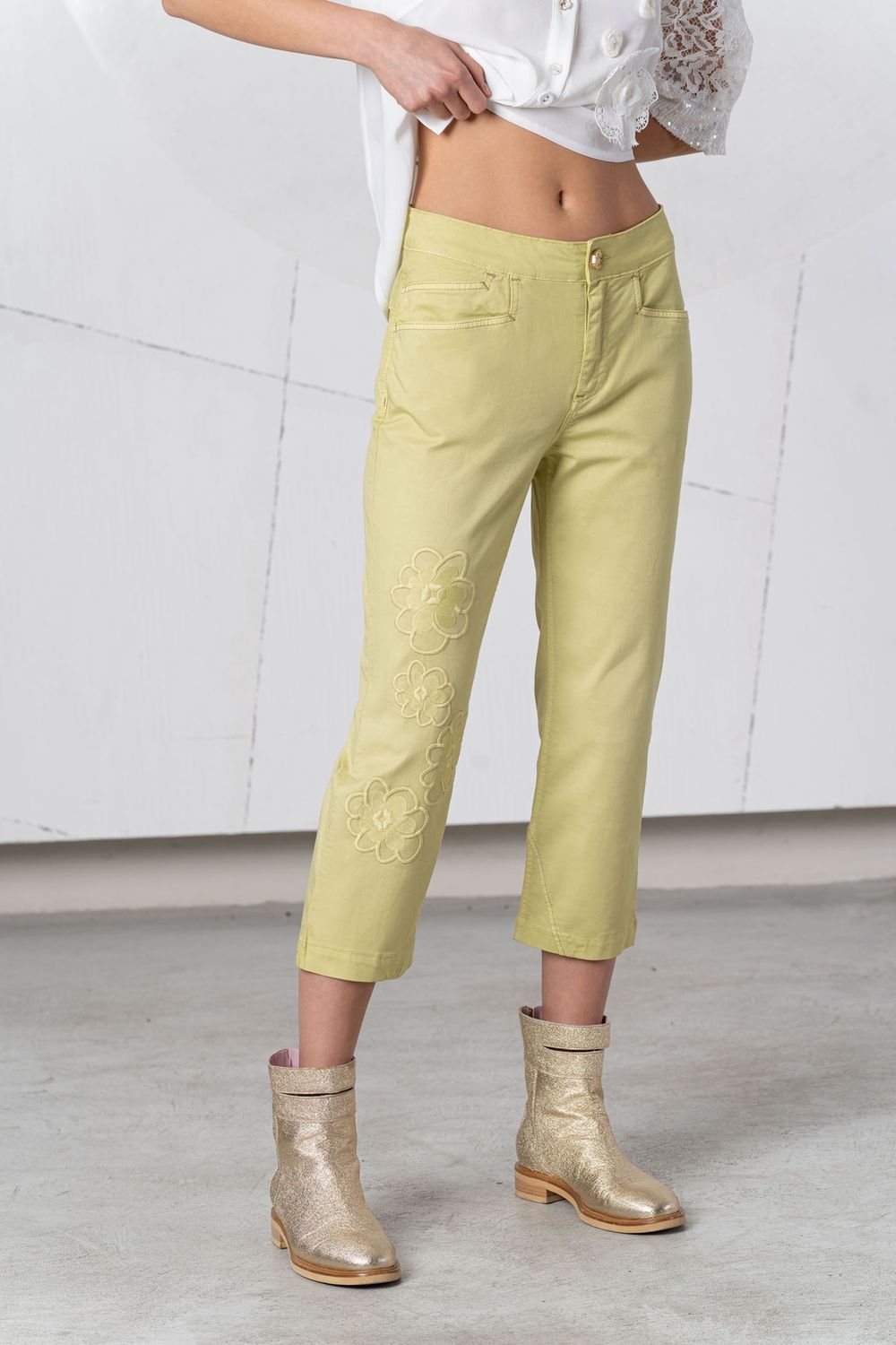 Elisa Cavaletti- Pants camelia embroidered