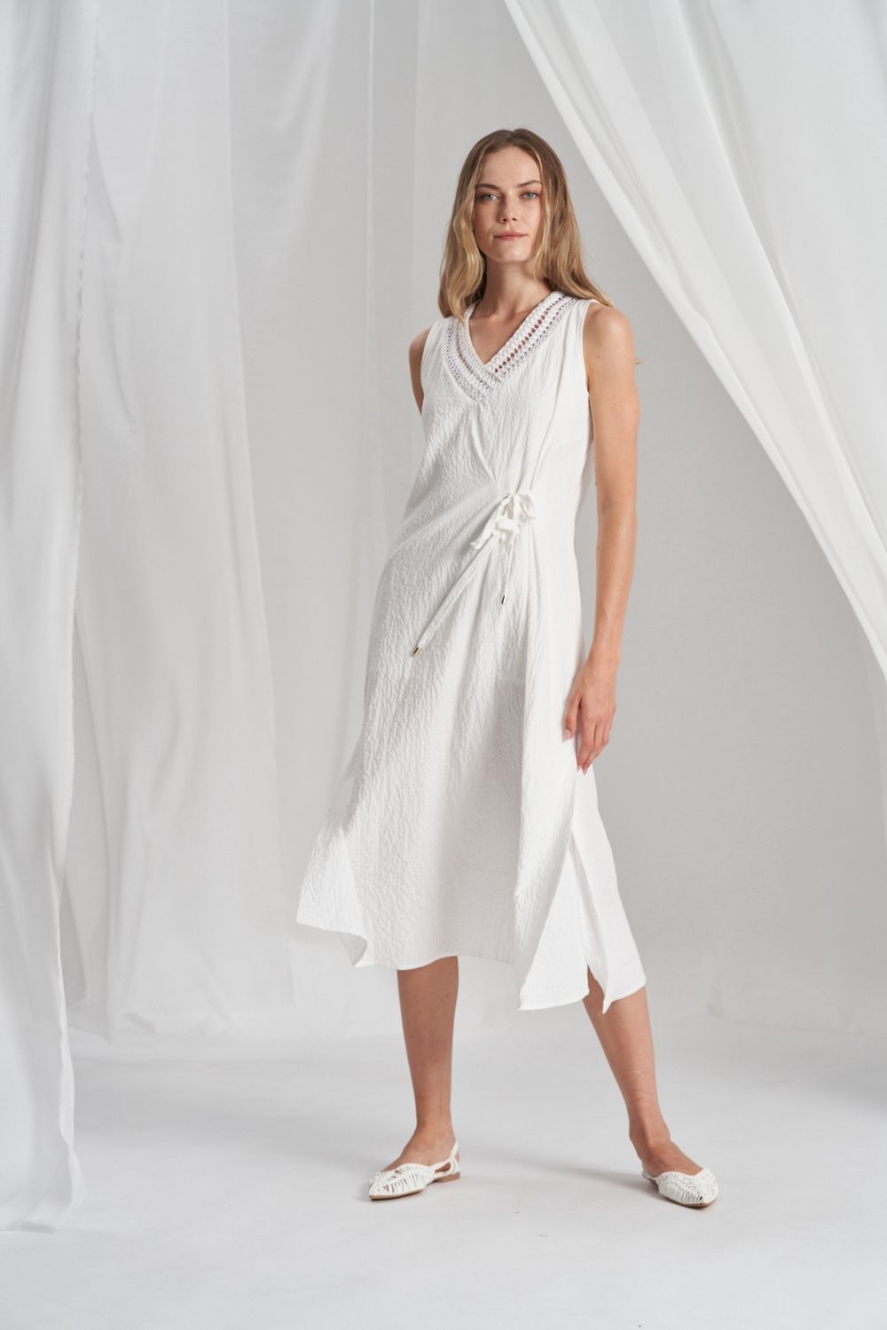 Tricot Chic- Dress long V neck in crochet