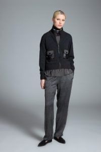 Tricot Chic - Cardigan pockets front Charcoal