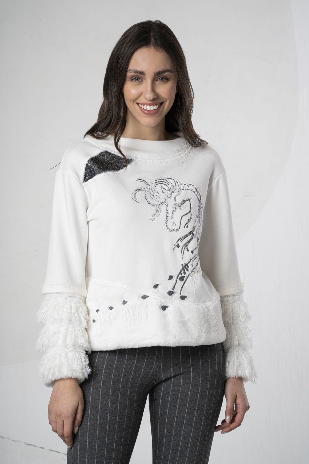 Elisa Cavaletti - Sweatchirt horse fringe sleeves Off White