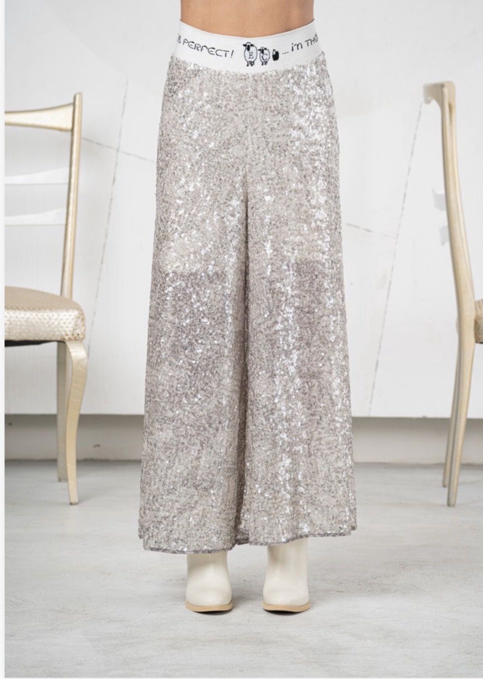 Elisa Cavaletti - Palazzo sequence St Spigato Taupe