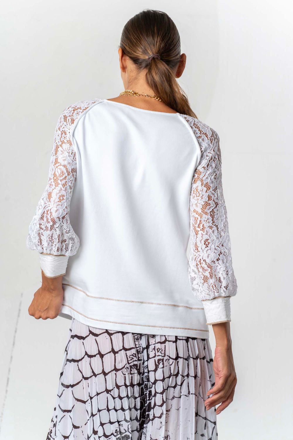 Elisa Cavaletti - Top with lace and laminated print