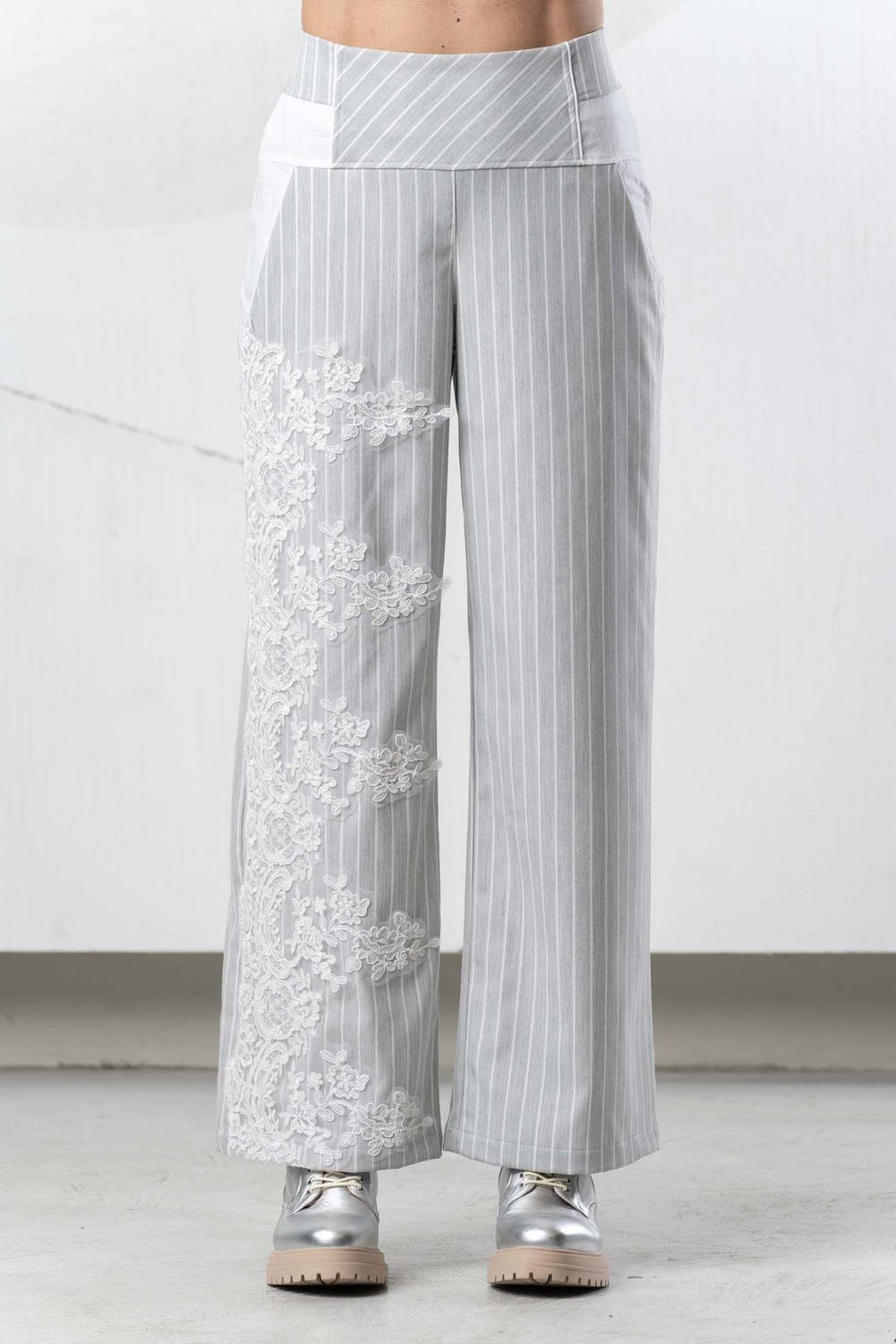 Elisa Cavaletti - Palazzo pinstripe light grey with lace
