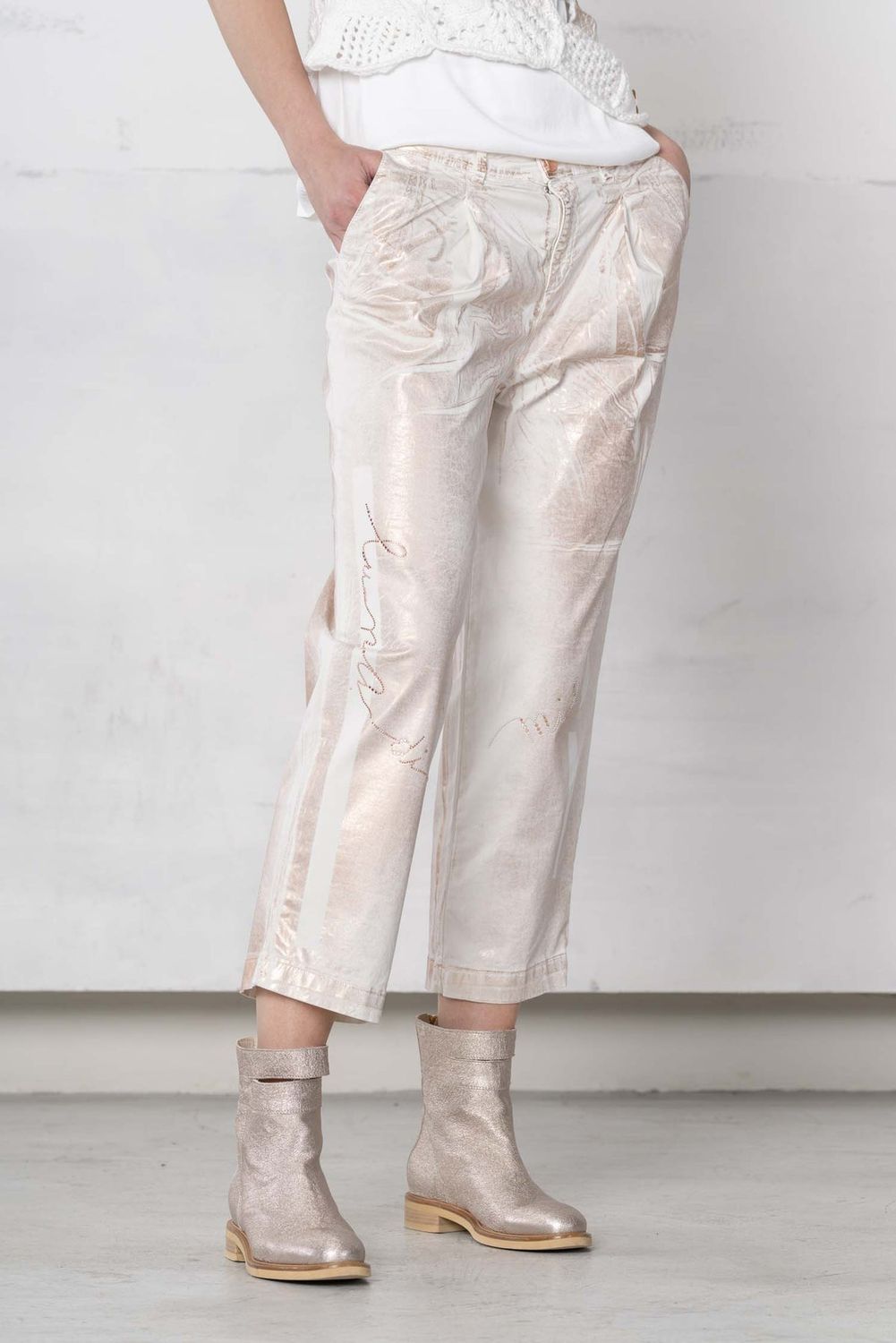 Elisa Cavaletti - Pants gold laminated cotton large cut