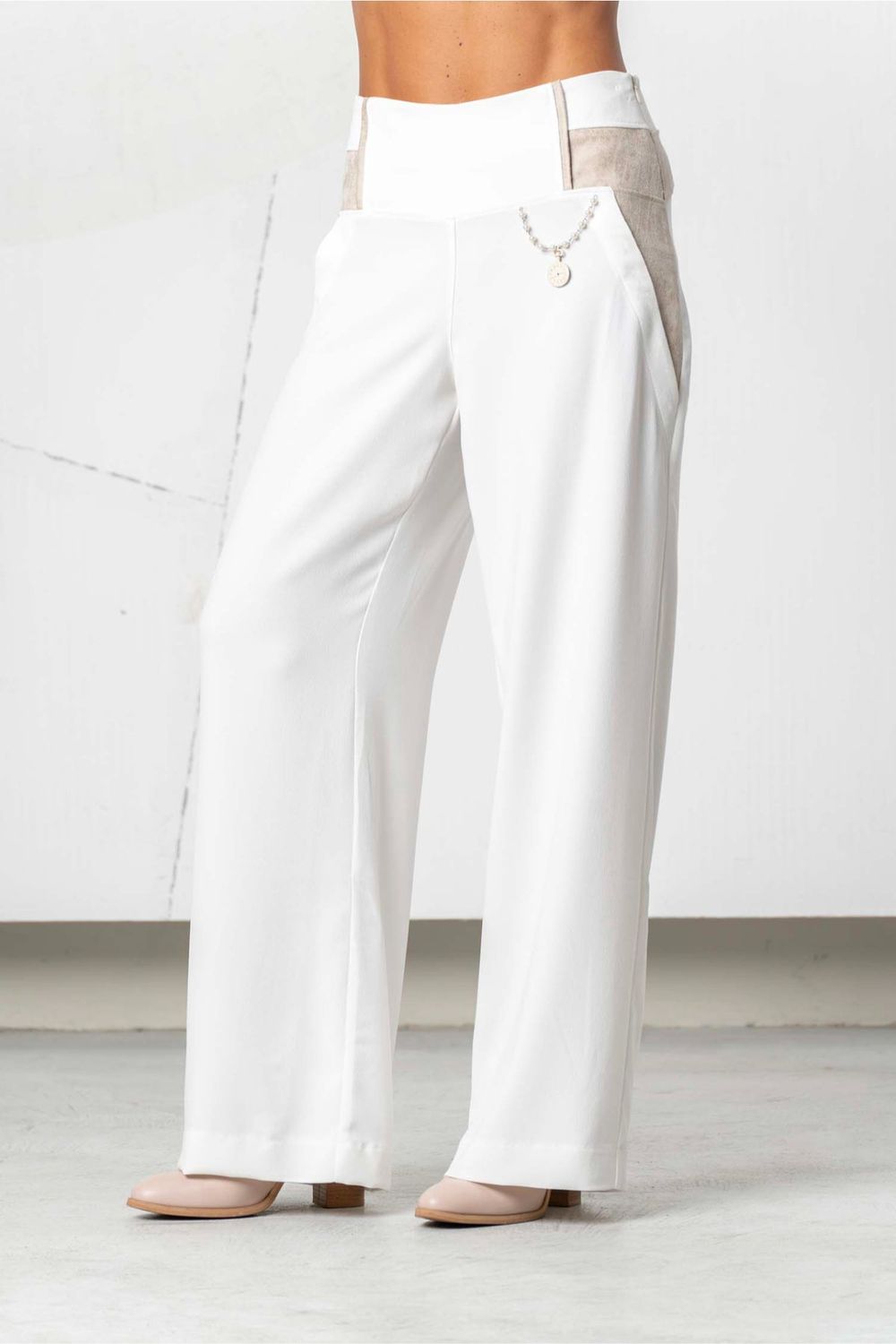 Elisa Cavaletti - Palazzo georgette with pearl details