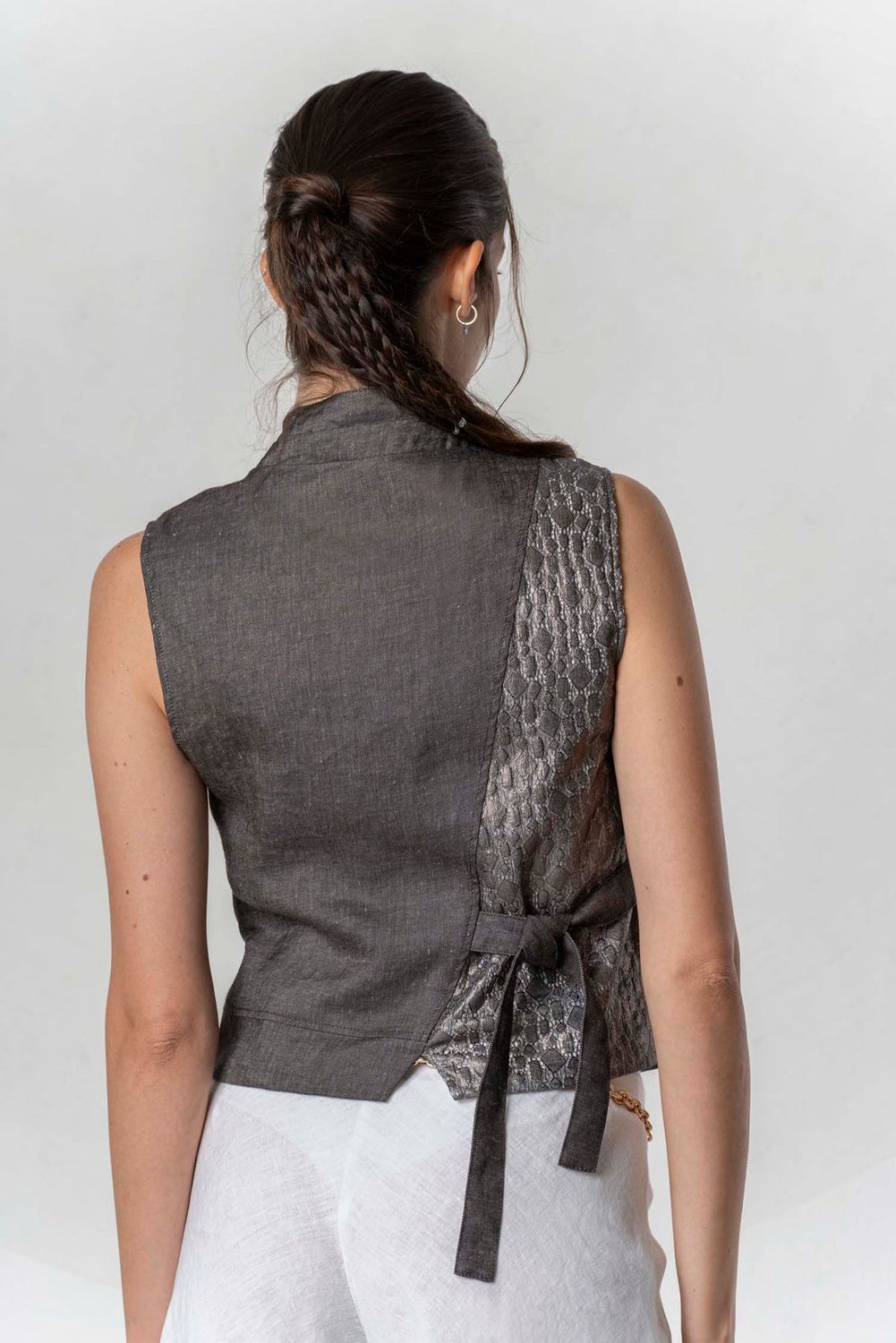 Elisa Cavaletti - Gilet linen with laminated lace