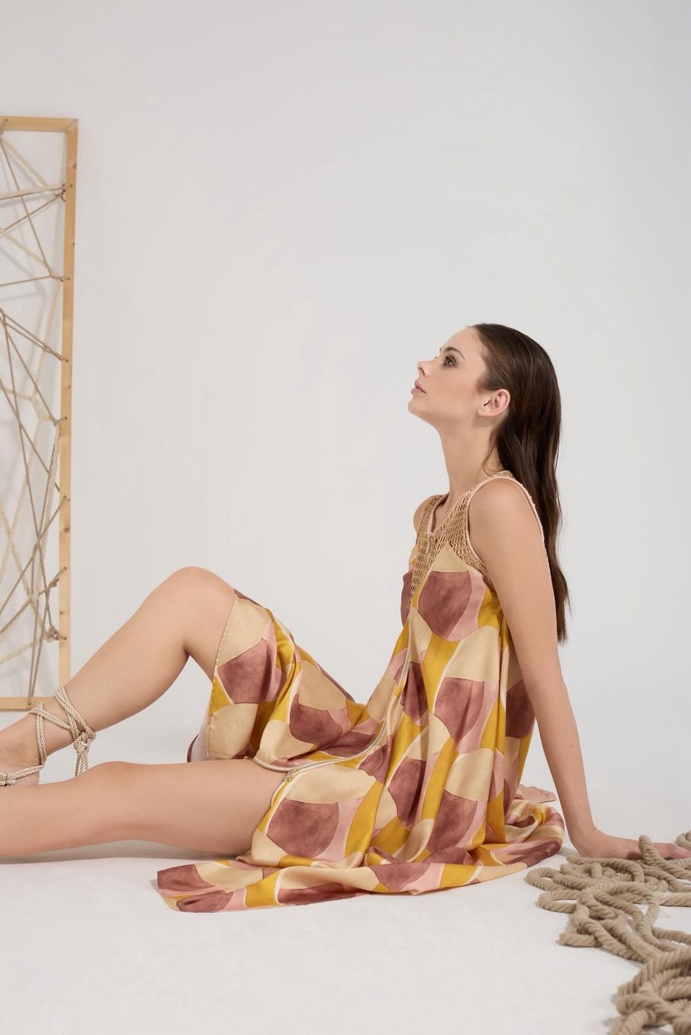 Tricot Chic - Dress silk brown yellow print zip across