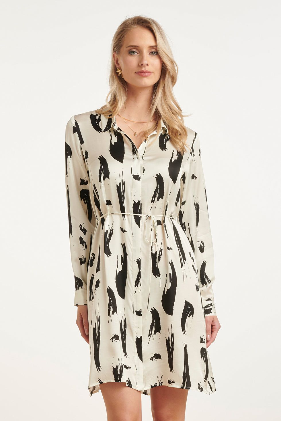 Smashed Lemon - Dress satin off white black with belt