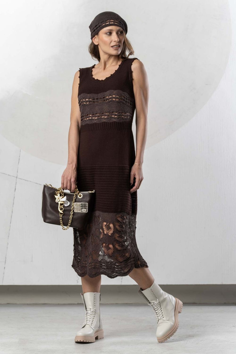 Dress long knit with lace accents