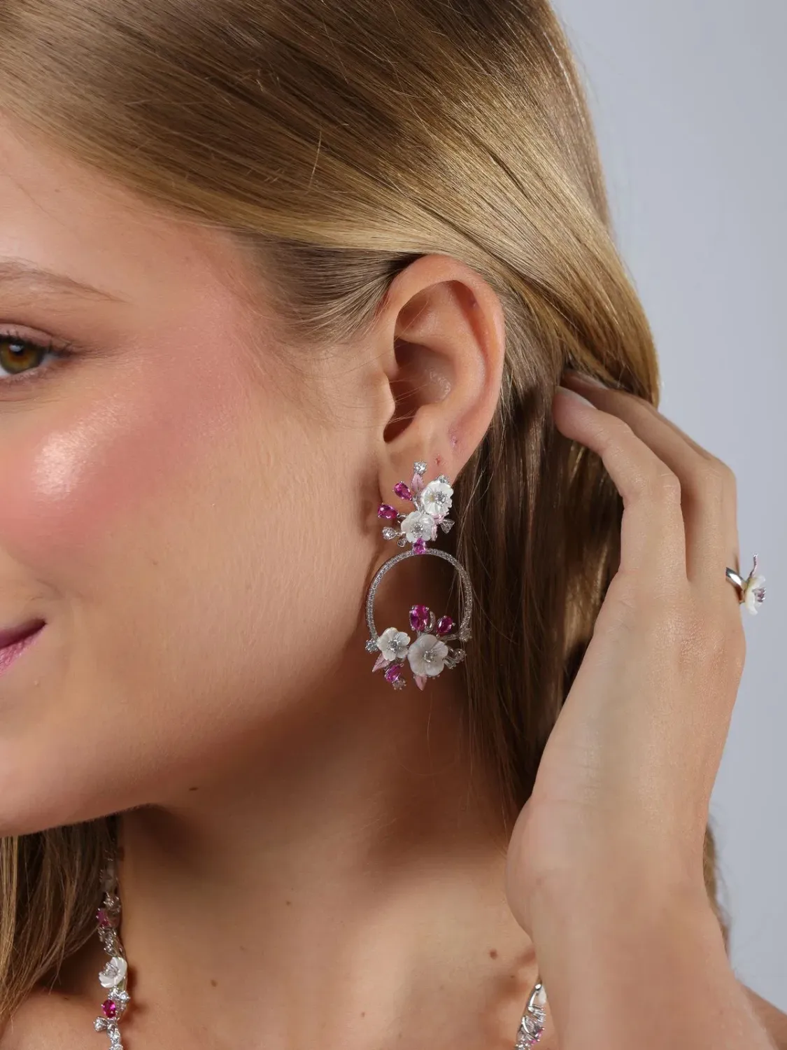 Earing “Flourish model “using white crystal zirconia stone and special pearls with white gold