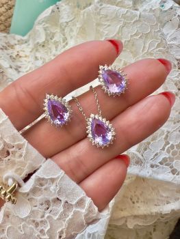 Set Drop in zirconia crystal stone and KUZITA’S purple stone with plasting white gold