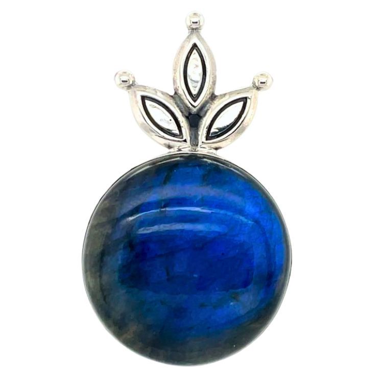 Labradorite Dream Goddess Pendant