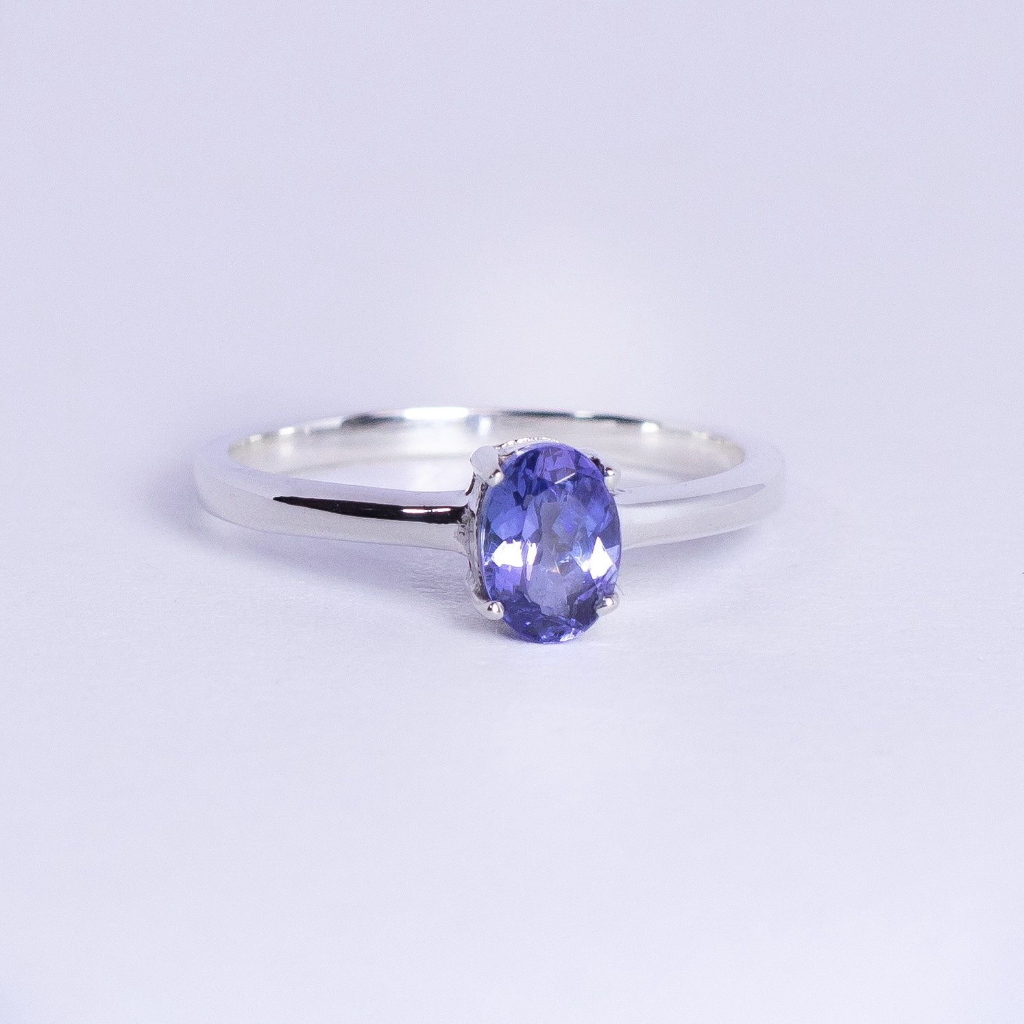 Tanzanite Tasteful Ring