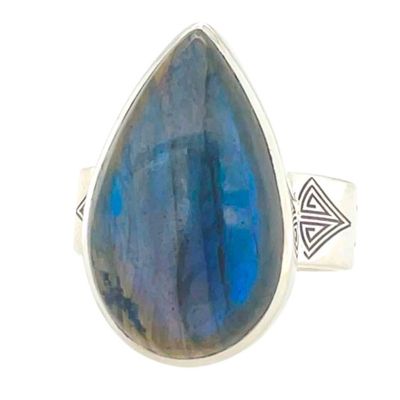 Labradorite Serenade Ring