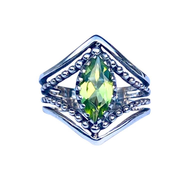 Peridot Shining Knightess Ring