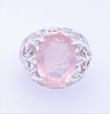 Rose Quartz Lady Guinevere Ring