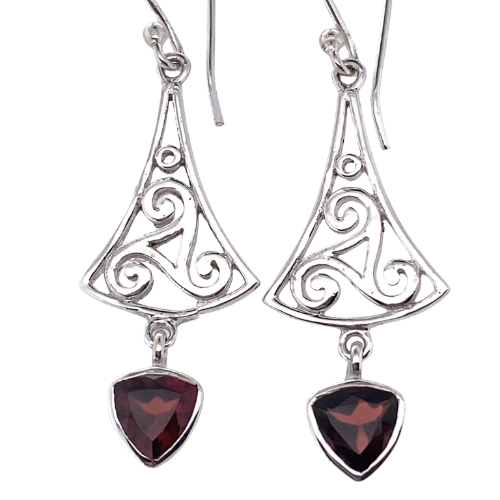 Celtic Enchanting Earrings, Stone: Garnet
