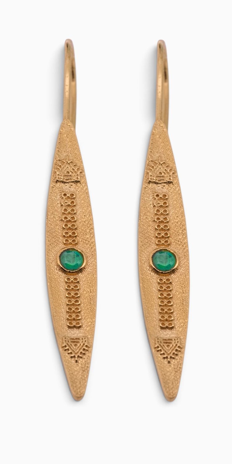 Free Spirit Golden Earrings, Stone: Emerald