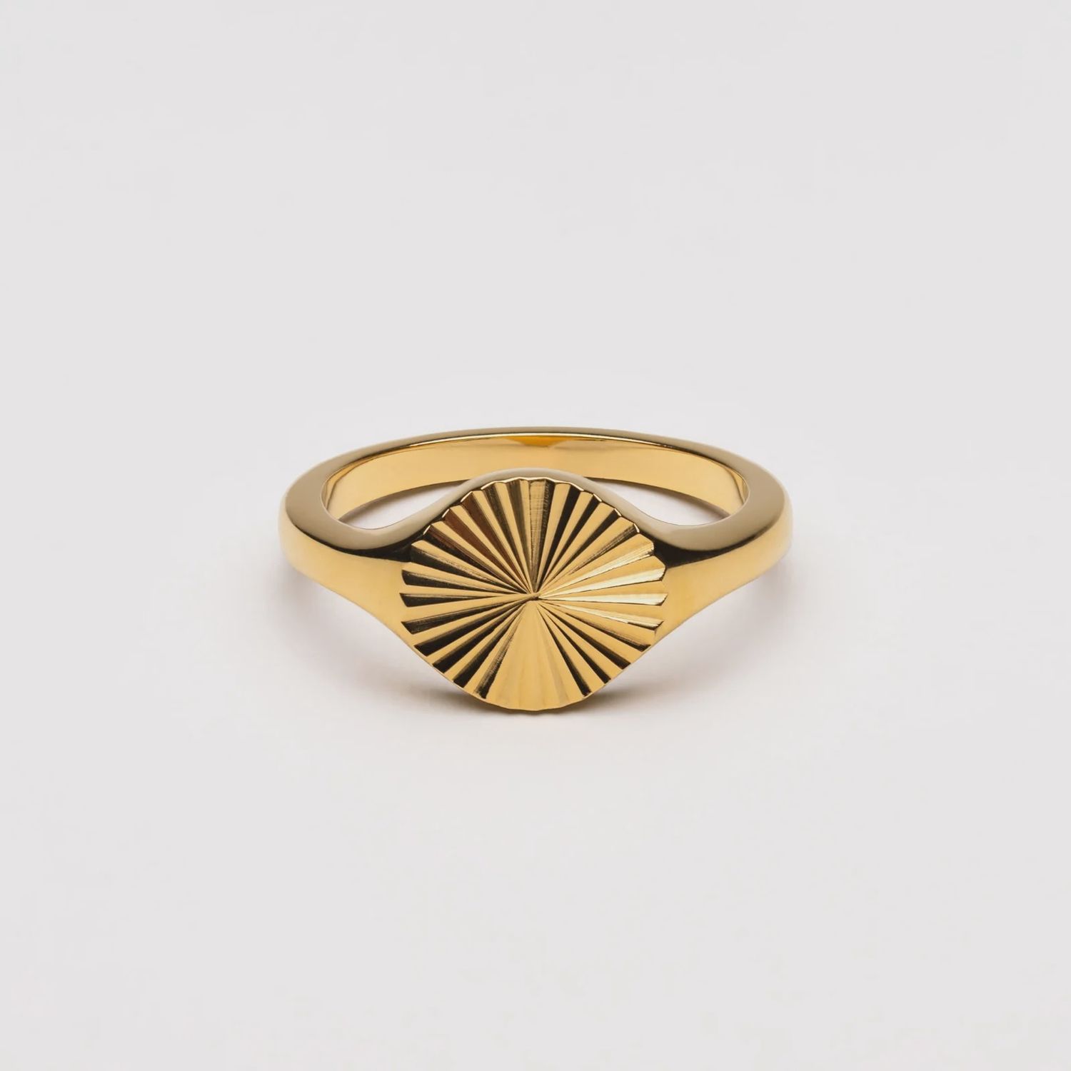SUN SIGNET RING (J), Colour: Gold, Size: Size 8