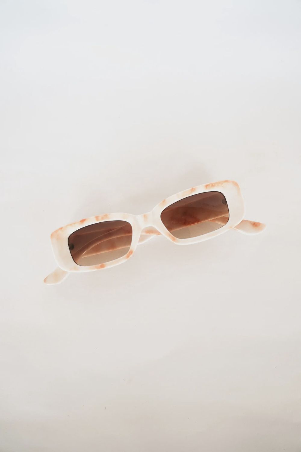 TWEEN SUNGLASSES