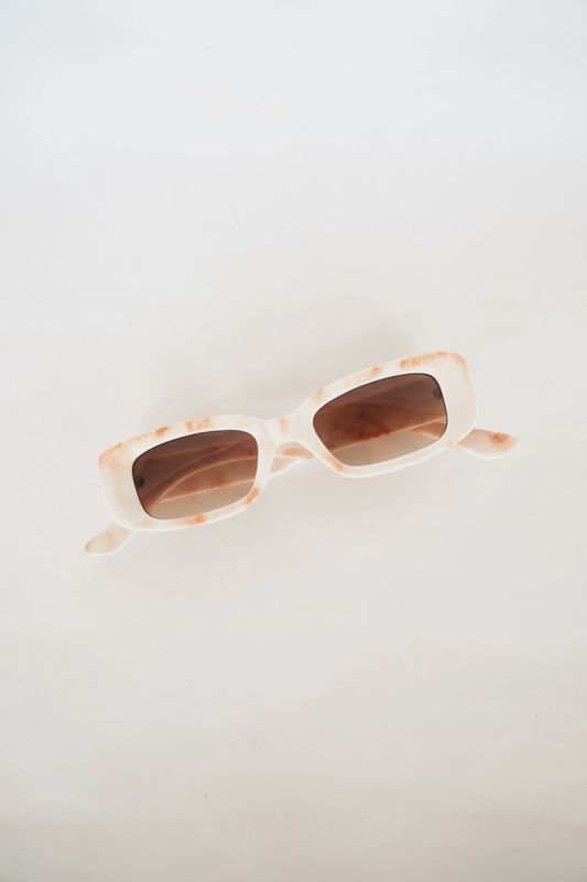 TWEEN SUNGLASSES