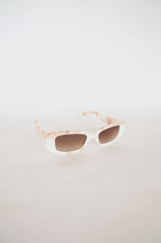 TWEEN SUNGLASSES