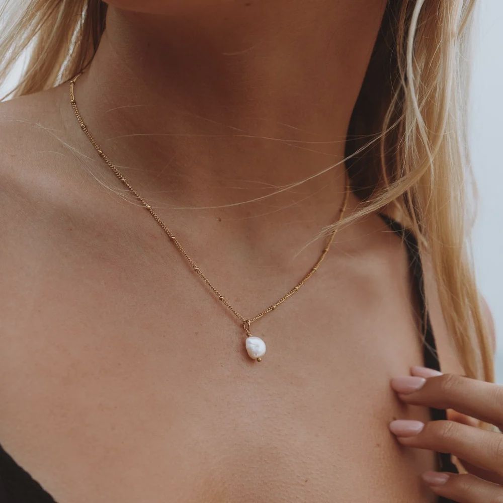 Baroque Pearl Pendant, Colour: Gold