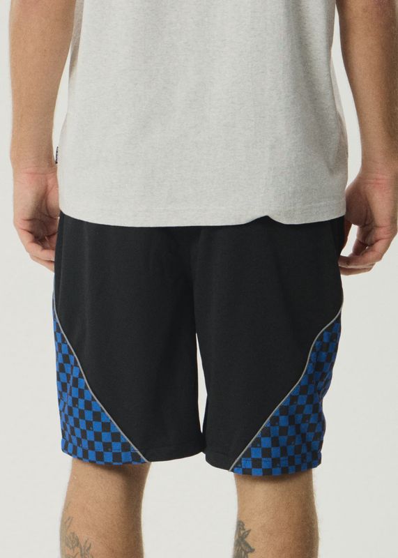 In'It 1000 - Paneled Short 20" - Black