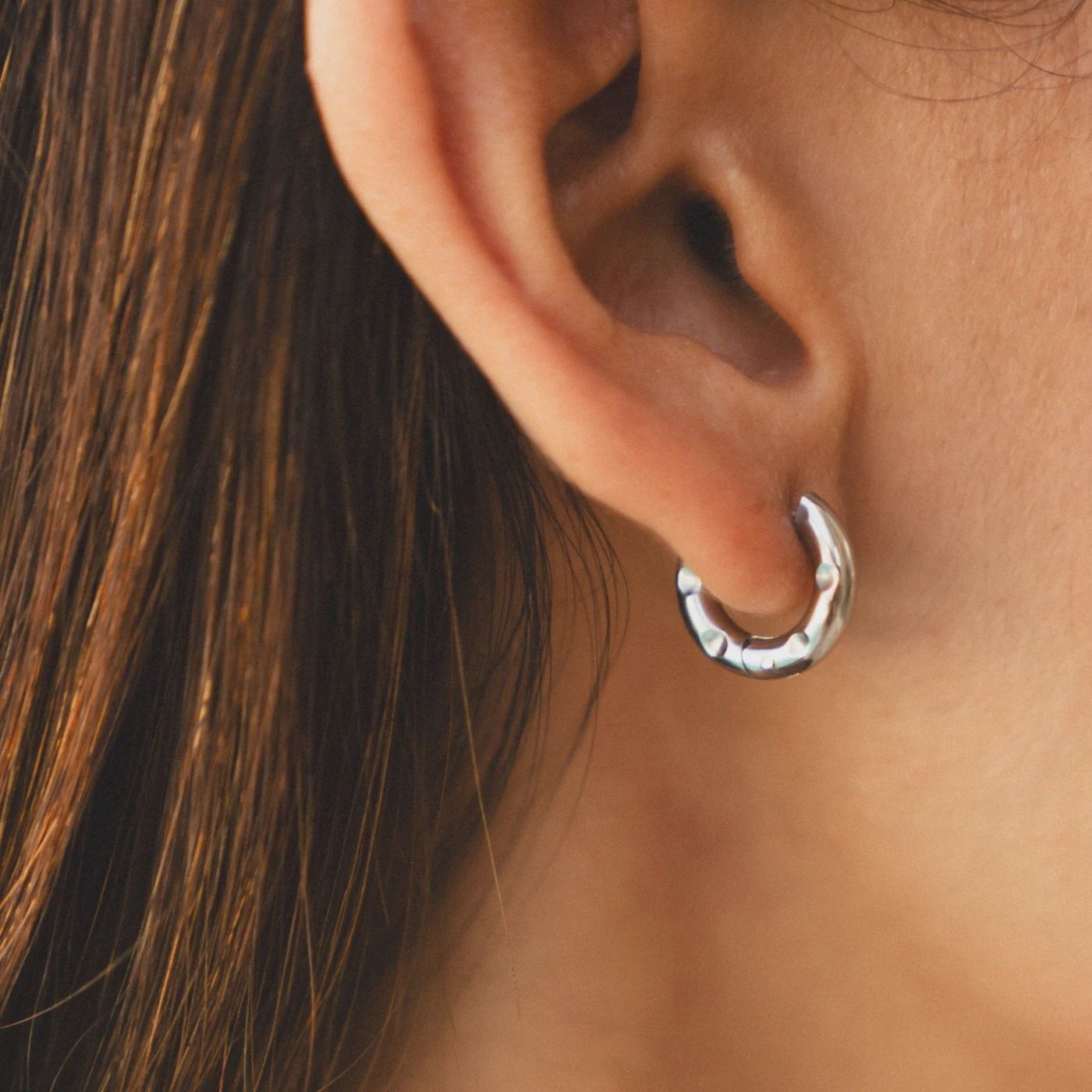 Wavy Hoops, Colour: Silver