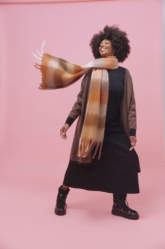Niseko Check Scarf - Tan