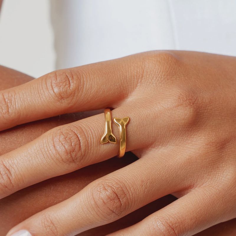 Whale Tail Ring
