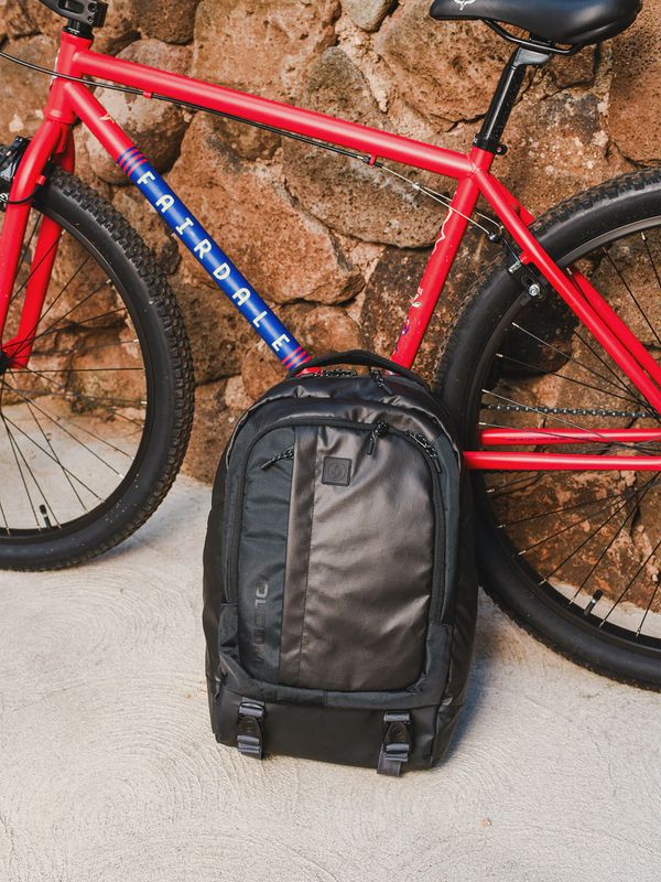VENTURE BACKPACK