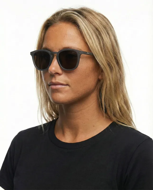 Manhattan-Polarised Matt Xtal Smoke