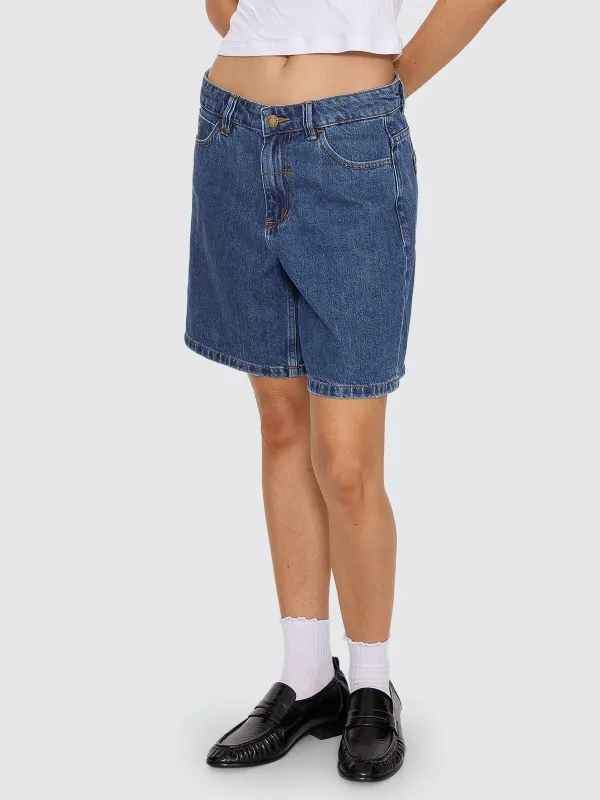 BILLIE LOW RISE BAGGY SHORT-MIDNIGHT TORQUE BLUE