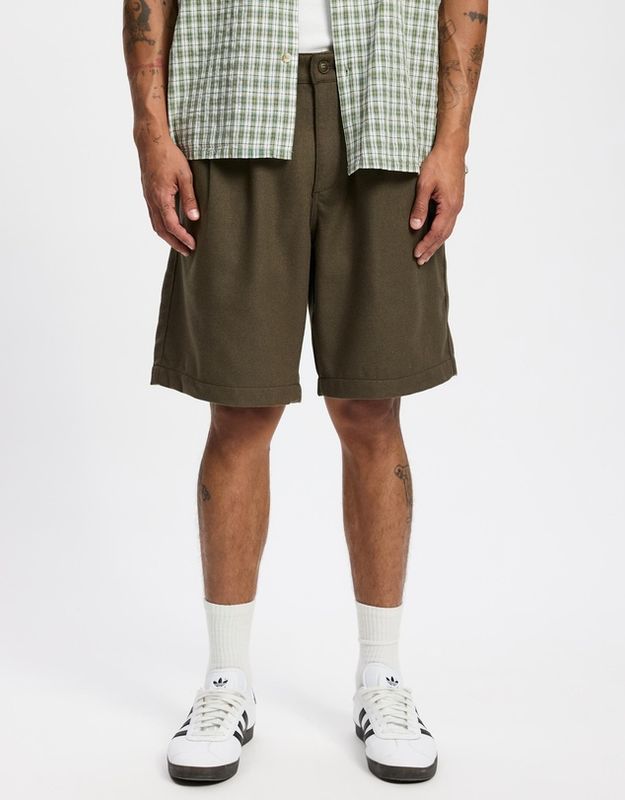 PES DOUBLE PLEATED SHORT-CHOCOLATE